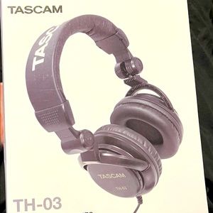 TASCAM Studio Headphone’s